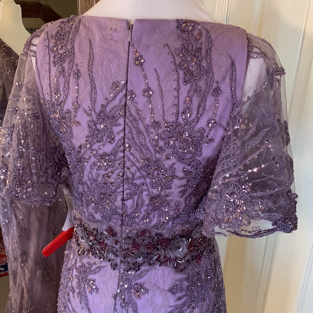 MAC DUGGAL
Vintage Flutter Sleeve Evening Gown - Picture 13 of 17